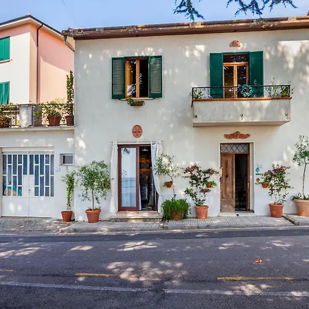Апартаменты Casa Sole Di Toscana Con Grande Terrazza Panoramica, Giardino E Vasca Relax Idromassaggio