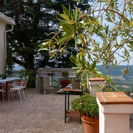 Casa Sole Di Toscana Con Grande Terrazza Panoramica, Giardino E Vasca Relax Idromassaggio Апартаменты *